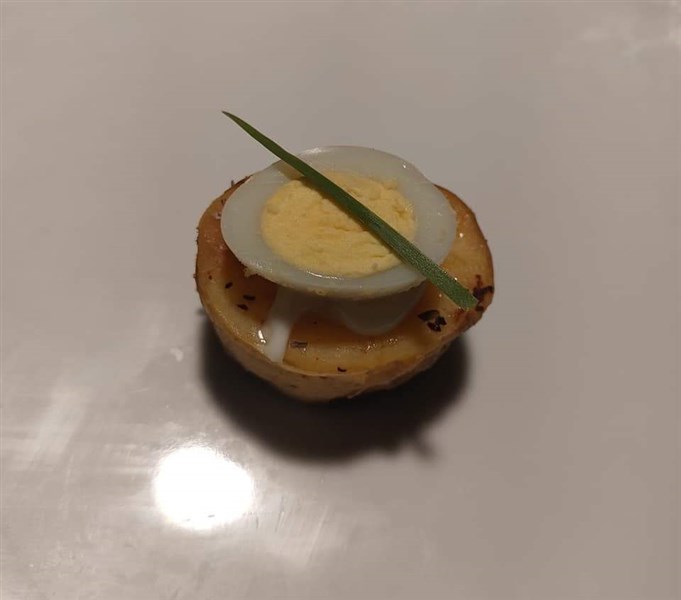 Trứng và khoai tây